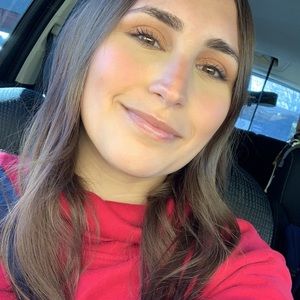 Meet your Posher, Amanda Liz